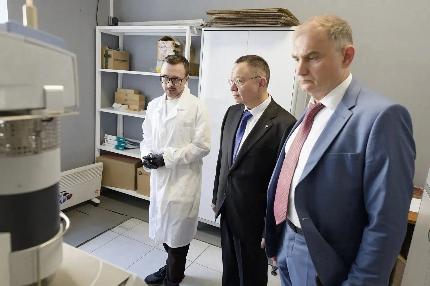 Министр строительства и ЖКХ РФ Ирек Файзуллин провел в НИЦ «Строительство» рабочее совещание по развитию научной составляющей строительной отрасли и наращиванию исследовательского потенциала для решения актуальных задач стройкомплекса